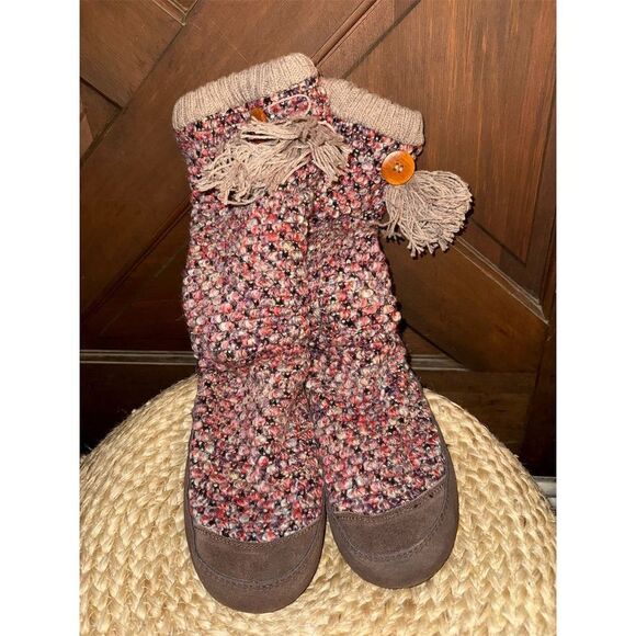 Acorn Women's Tassel Bootie Slippers‎ Red Size XL 9.5-10.5 Casual NWOT - Picture 1 of 4